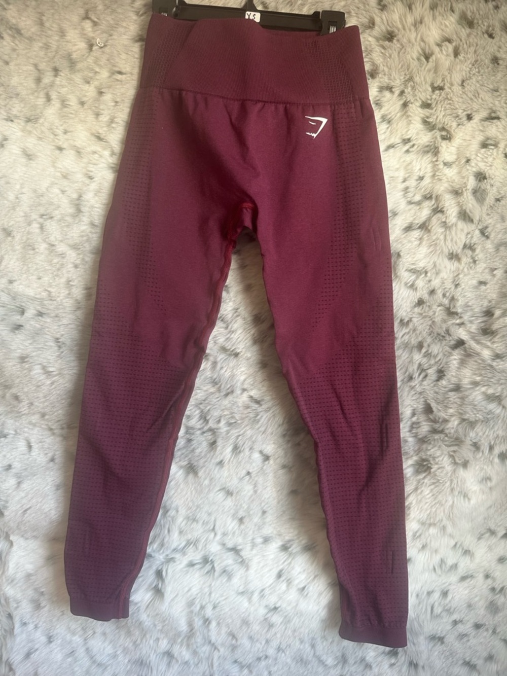324. Gymshark medium Seamless High-Waist Maroon Leggings
